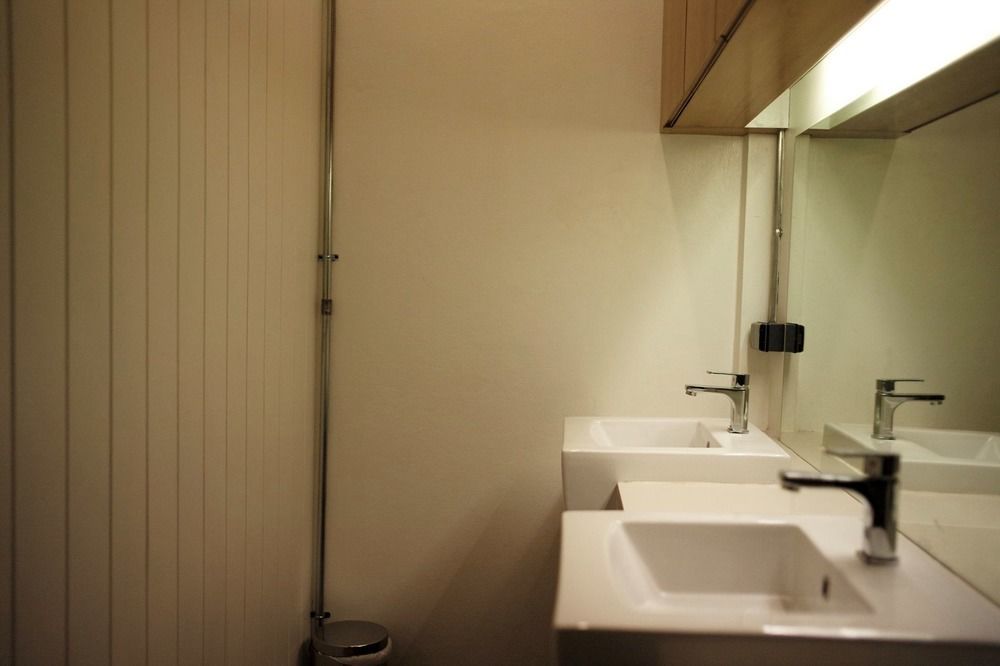 Bed Addict Hostel Чиангмай Экстерьер фото